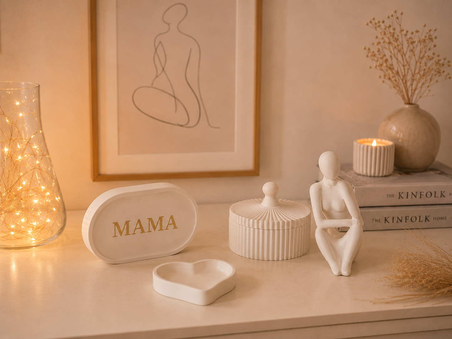Bandejas y joyeros elaborados con resina ecológica para decorar el hogar de manera sencilla y elegante