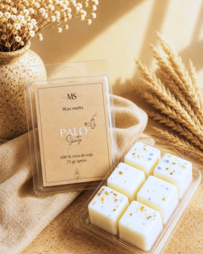 wax metls de palo santo con fondo neutro